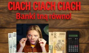 Przerażona kobieta patrzy na pieniądze i kalkulator. Banki tną zyski, a lokaty 1 miesięczne tracą na wartości.