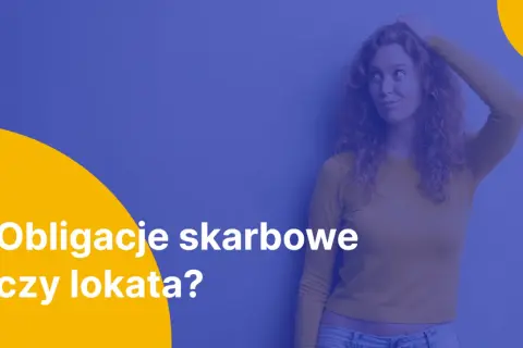 Zastanawiasz się, co wybrać: obligacje skarbowe czy lokata? Młoda kobieta z burzą rudych włosów drapie się po głowie, sugerując dylemat finansowy.