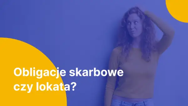 Zastanawiasz się, co wybrać: obligacje skarbowe czy lokata? Młoda kobieta z burzą rudych włosów drapie się po głowie, sugerując dylemat finansowy.