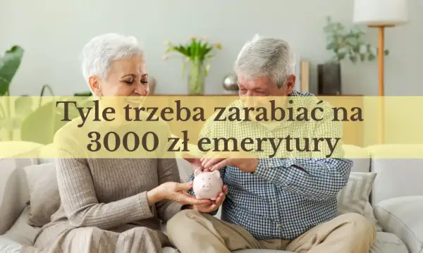 Starsze małżeństwo wkłada monetę do świnki skarbonki.